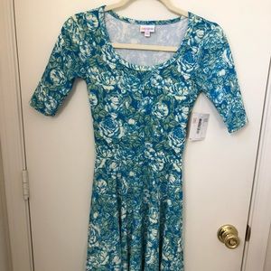NWT XXS LuLaRoe Flower / Floral Nicole